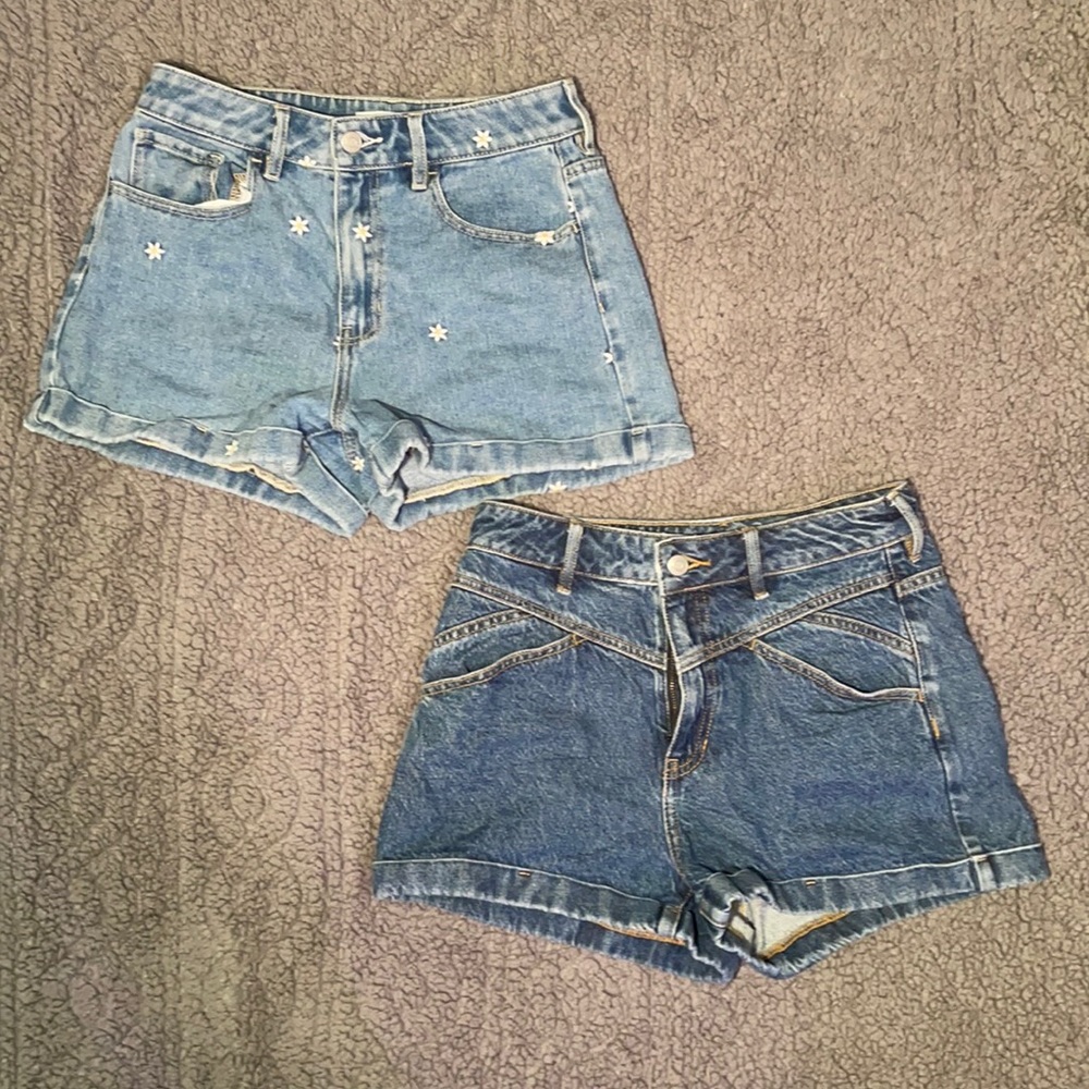 2 pairs of “mom short” packing jean shorts